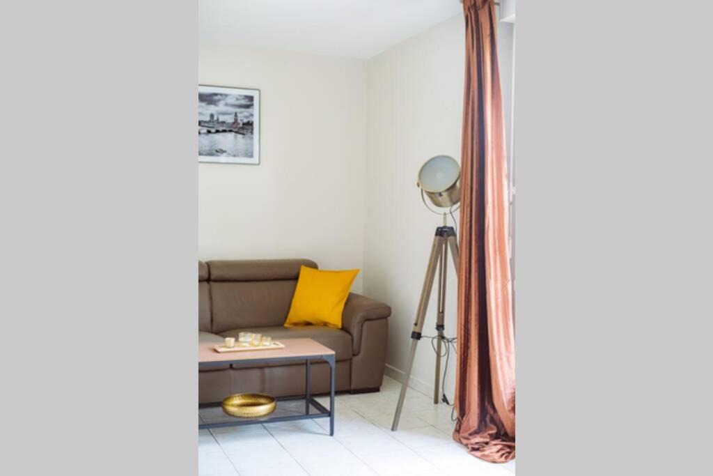 Le Lumineux-T2-43M2-Face Val D'Europe-Disney Serris Exterior foto